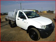 MITSUBISHI TRITON GL MN 4X2 2.4ltr MAN 2013 UTE. PAY OFF P/W.